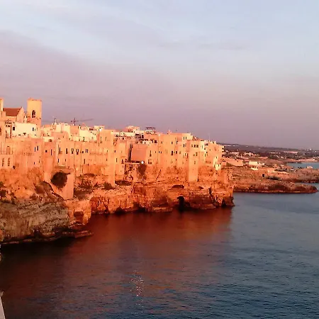 Una Finestra Sul Mare بولينيانو آ ماري